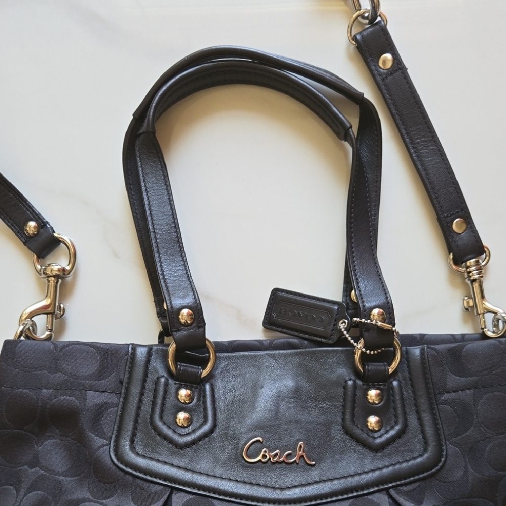 Coach Black Bag And Gray Wristlet - Picture 9 of 16